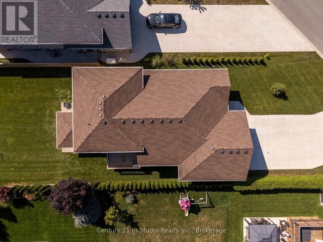 Building Photo - 439 Ridge St