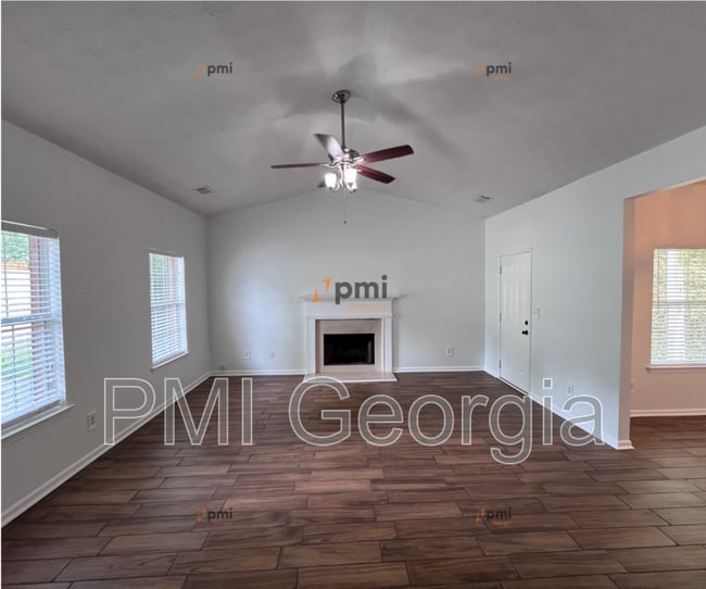 Building Photo - 224 Autumn Ridge Dr