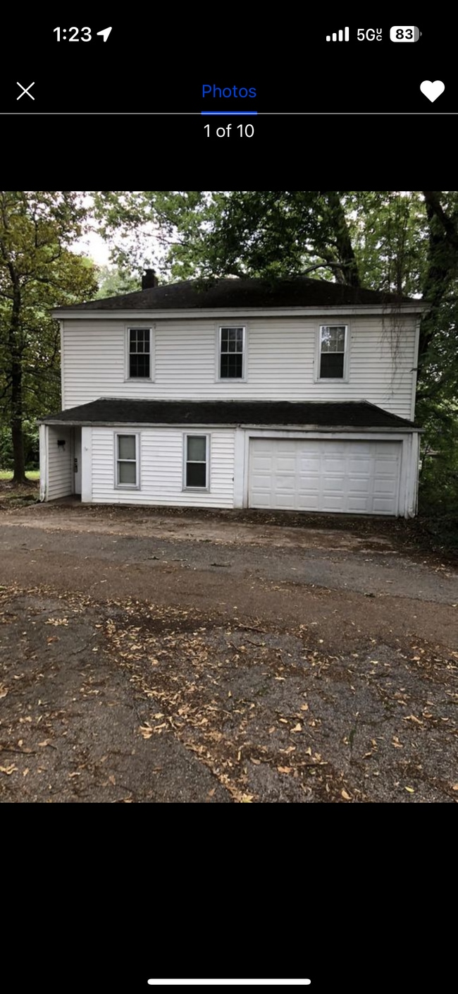 Building Photo - 122 Hawthorne St