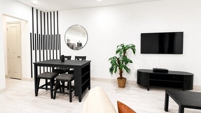 Building Photo - 6137 Blythe Dr