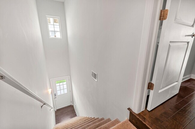 Building Photo - 5672 Arbor Chase Dr