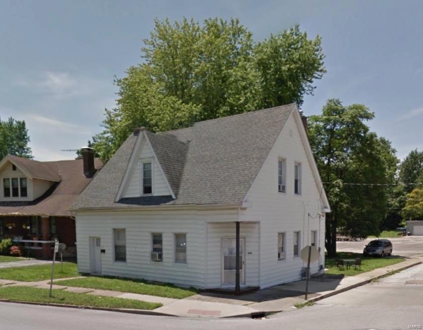 730 E B St, Belleville, IL 62220 House Rental in Belleville, IL