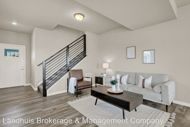 Foto del edificio - 3 br, 2.5 bath House - 6260 Big Bird Drive