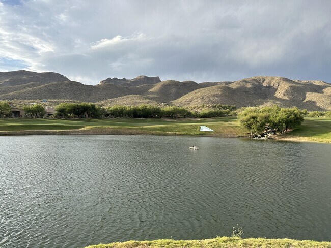 Foto del edificio - 5102 N Pinnacle Point Dr