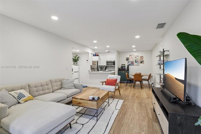 Photo - 2926 S University Dr Apartment