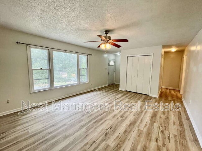 Building Photo - 5513 Glenrock Dr