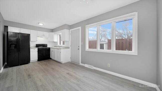 Building Photo - Apple Orchard Townhomes