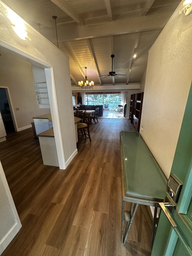 Entry way - 4996 Lower Honoapiilani Rd
