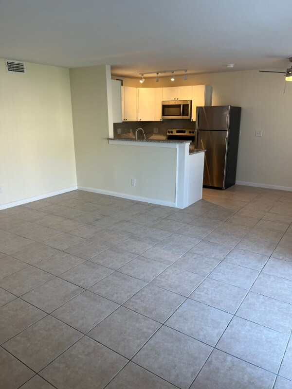 Foto del edificio - 1870 Agora Cir SE