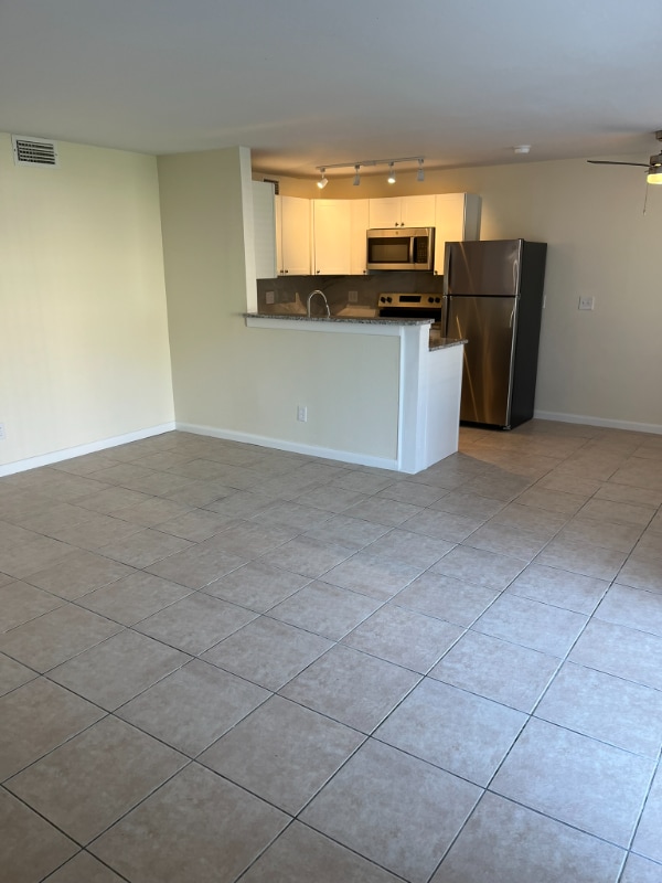 Building Photo - 1870 Agora Cir SE