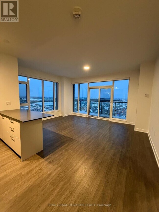 Building Photo - 40 Lagerfeld Dr