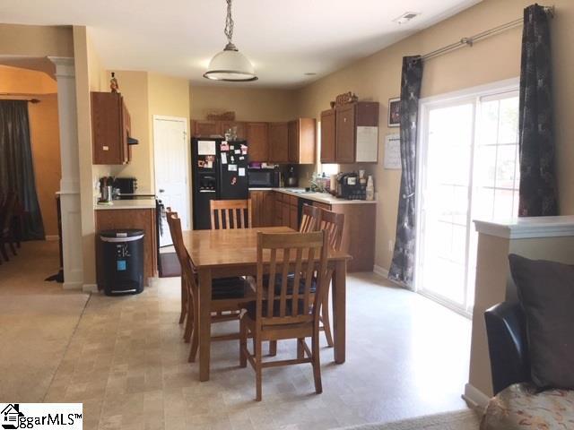 Building Photo - 6 Valley Fall Ct