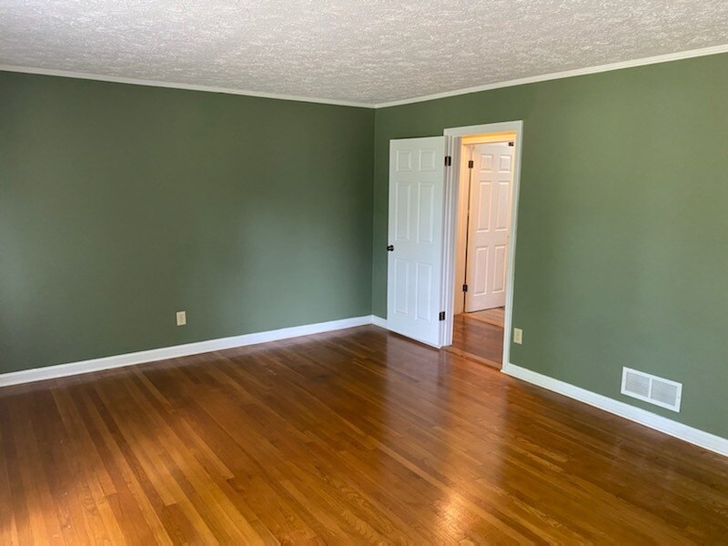 Building Photo - 437 Senoia Rd