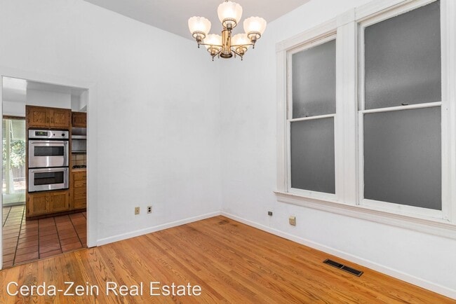 Building Photo - 3 br, 2.5 bath House - 1297 Weber Street