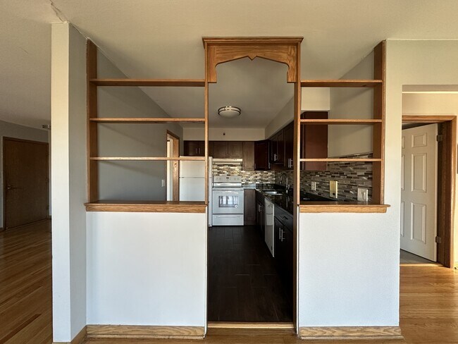 Foto del edificio - 1026 S River Rd