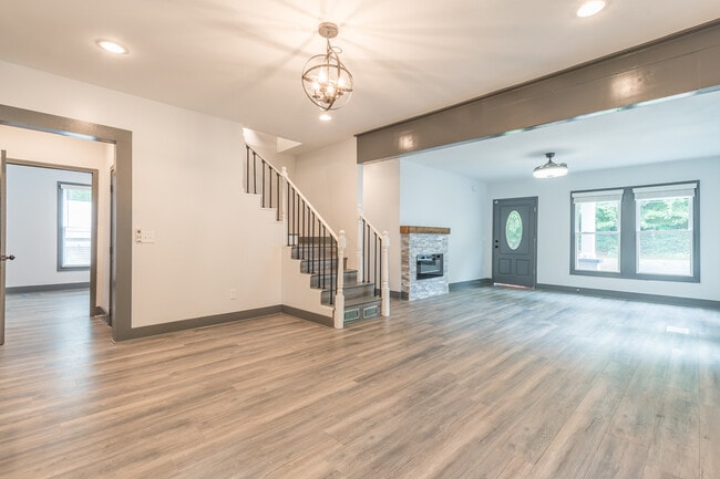 Dining and living room - 1393 Westview Dr SW
