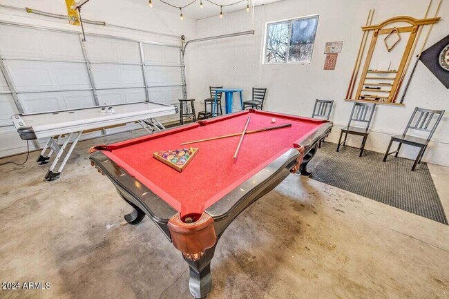 Foto del edificio - 1360 Mark Ave