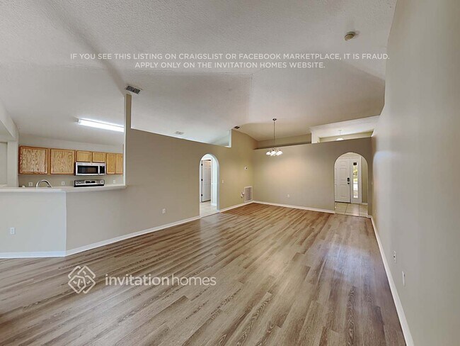 Foto del edificio - 5241 Silver Thistle Ln