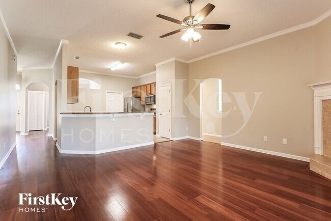 Foto del edificio - 3931 Lake Crest Terrace