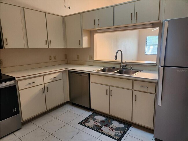 Foto del edificio - 1537 Lynda Ln