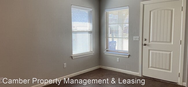 Building Photo - 11516 N Lincoln Blvd