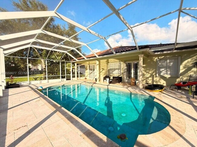 Foto del edificio - 420 SE 23rd Ln