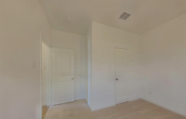 Foto del edificio - Bright, Spacious, and Ready to Call Home — 4 Bedrooms