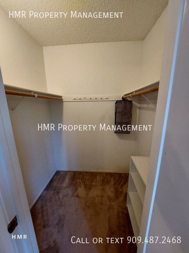 Foto del edificio - Spacious 3-Bedroom Retreat - Triplex