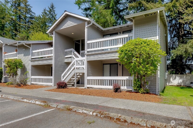 Foto principal - 4410 NW Wedgewood Ln