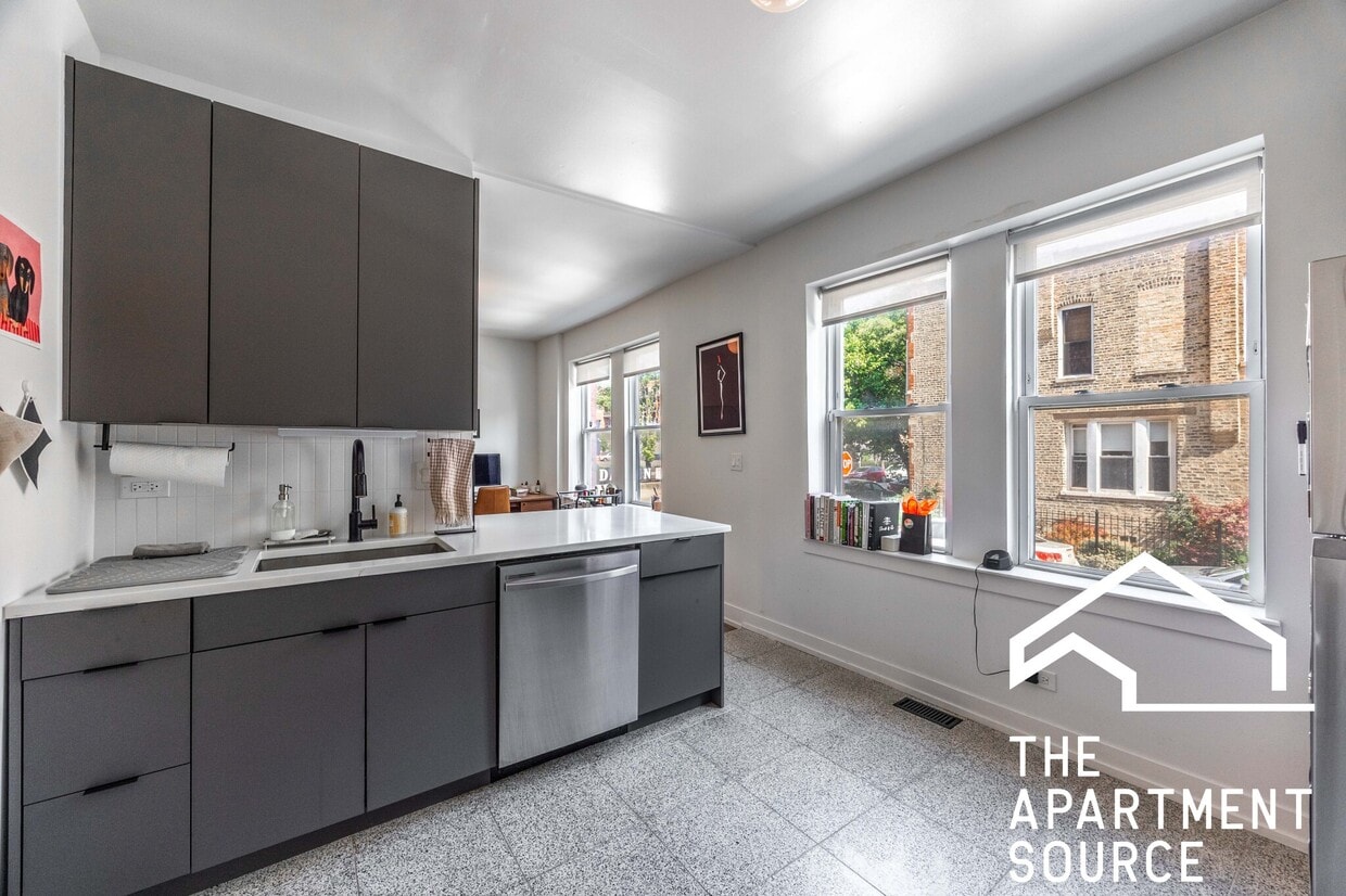 Photo - 2313 N Albany Ave
