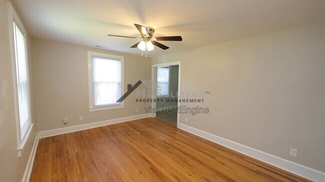 Foto del edificio - 102 E Edgewood Dr