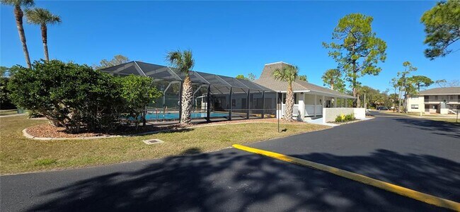 Foto del edificio - 22523 Westchester Blvd