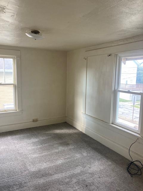 Building Photo - 106 E Poplar St