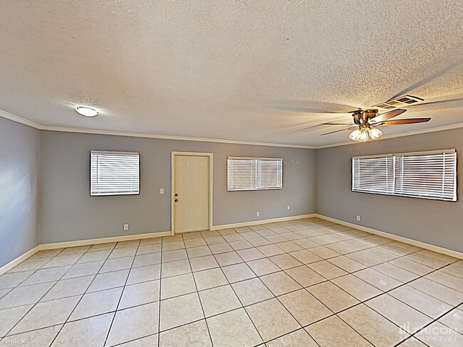 Building Photo - 5774 Papaya Rd
