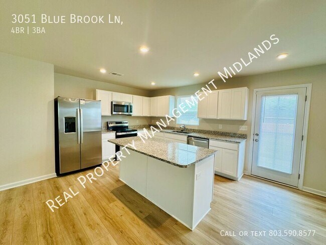 Foto del edificio - 3051 Blue Brook Ln