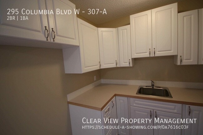 Building Photo - Columbia Manor 2 bedroom condo with Utilit...