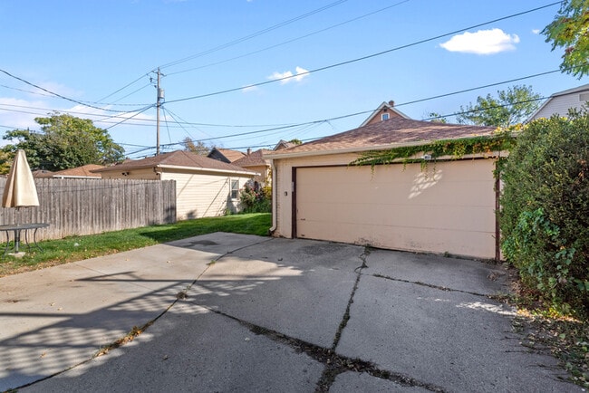 Foto del edificio - 2512 N 61st St