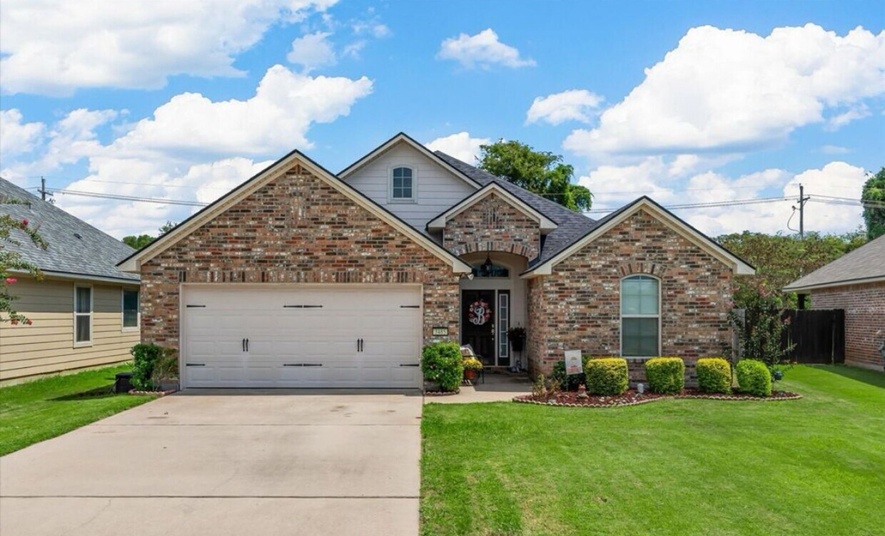 Primary Photo - Rental Property in Bossier City