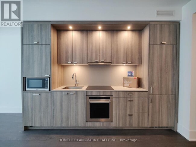 Photo du bâtiment - 480-1480 Front St W