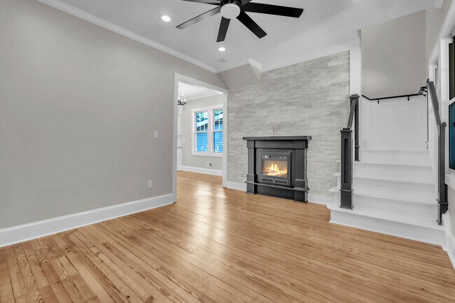 Foto del edificio - 4103 Crittenden St