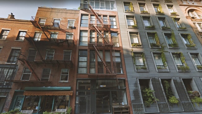 Building Photo - 45 Bond St