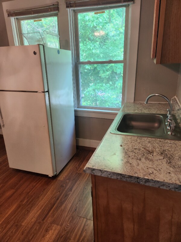 119 Waugaman St Unit B, Aliquippa, PA 15001 Room for Rent in Aliquippa, PA