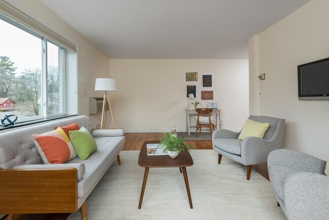 Sala de estar - 125 Pleasant St