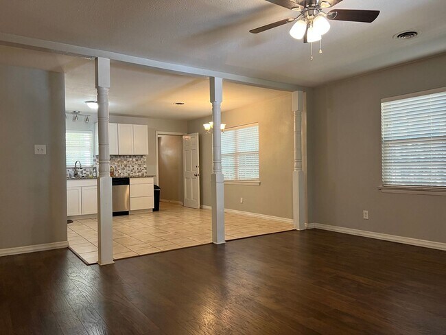 Foto del edificio - 1518 S Taylor St