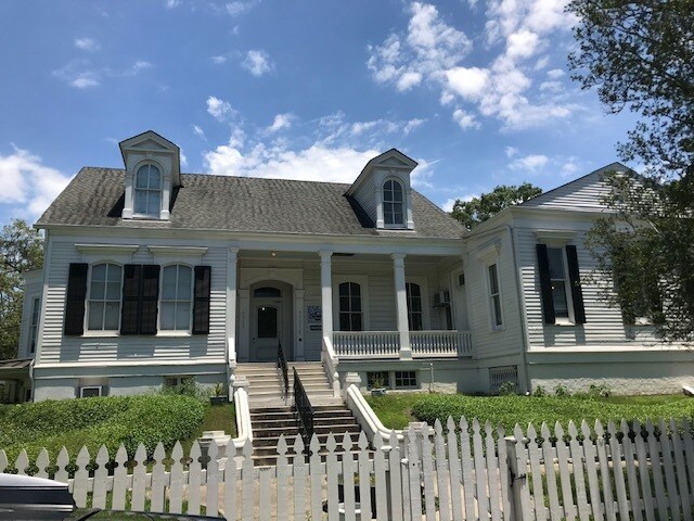 Building Photo - 7731 Maple St