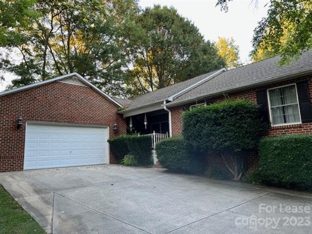 Building Photo - 1021 Woodland Forest Rd