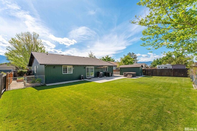 Building Photo - Rare 2016 sf home | 4 bedrooms w/ 2 primary suites and 3 bathrooms