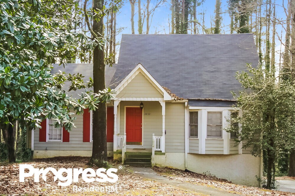 2432 Hillboro Cir S W, Marietta, GA 30064 House for Rent in Marietta