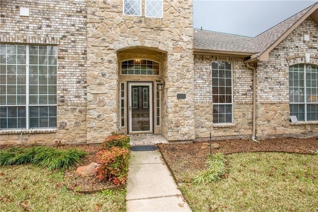 Building Photo - 113 Branchwood Trail