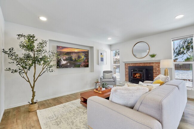 Foto del edificio - 629 212th St SW